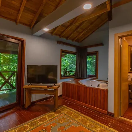 Hotel The Canyon And Restoran *