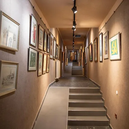 The Canyon And Restoran Hotel *