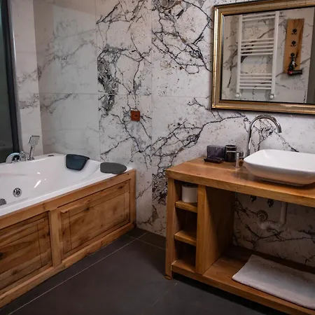 The Canyon And Restoran Hotel